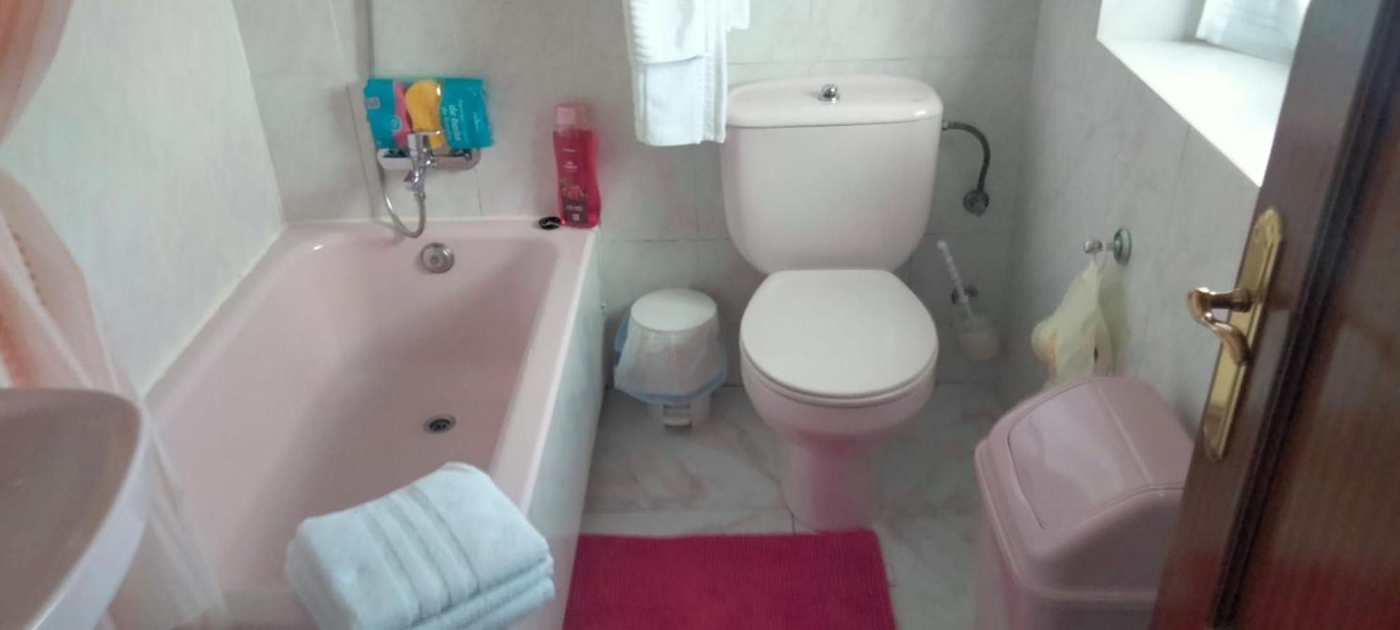 Apartamentos Turisticos El Ponton อาร์นูเอโร ภายนอก รูปภาพ
