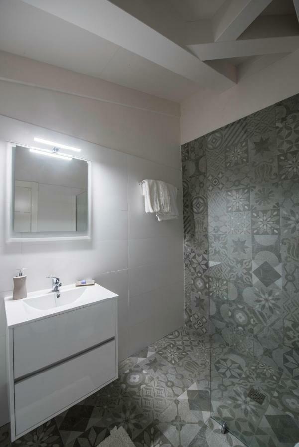 Apartamentos Turisticos El Ponton อาร์นูเอโร ภายนอก รูปภาพ