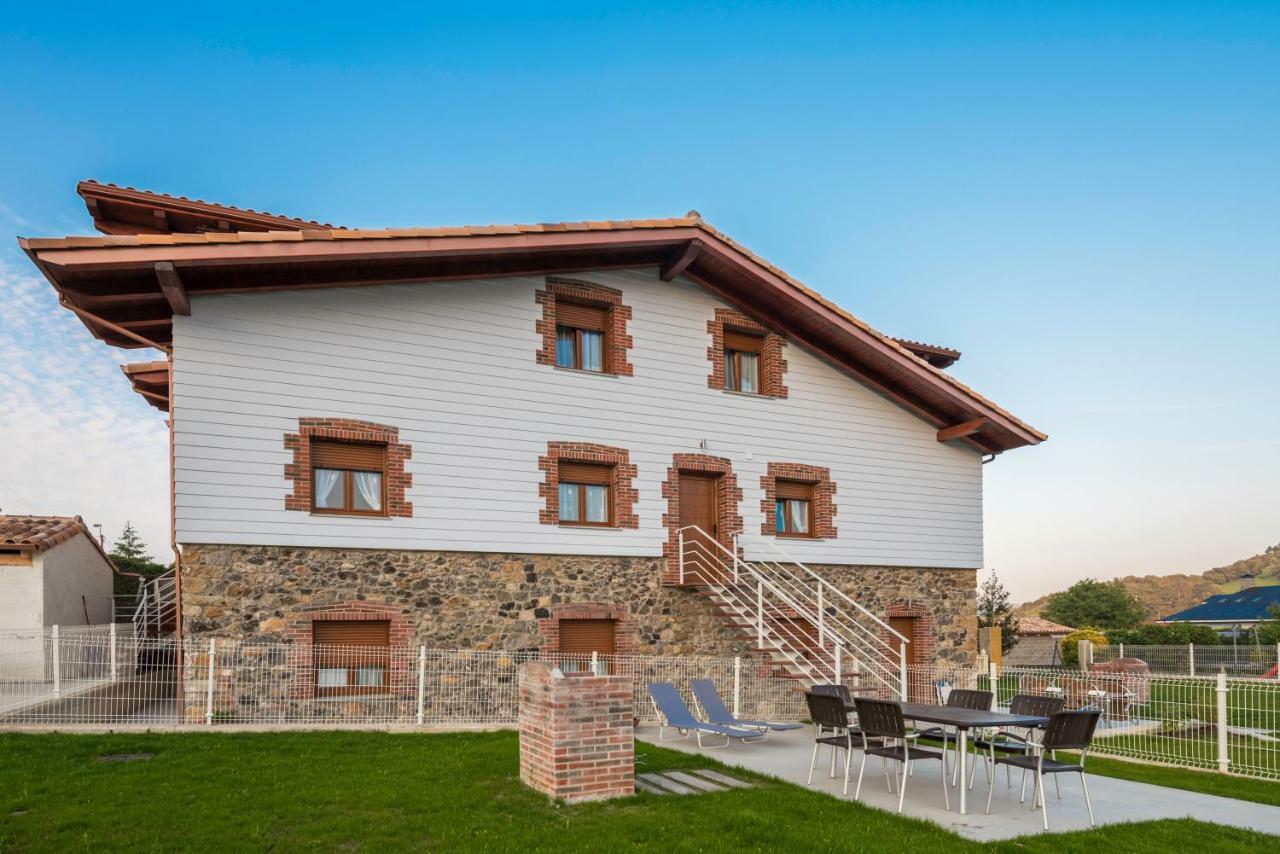 Apartamentos Turisticos El Ponton อาร์นูเอโร ภายนอก รูปภาพ